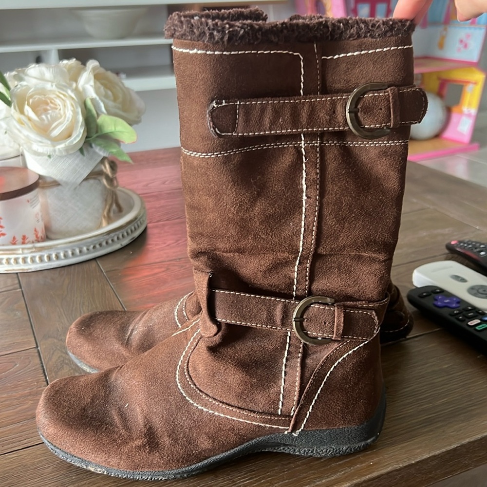 Winter boots /brown color